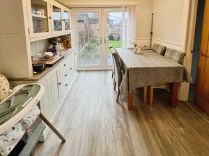 Dining room- click for photo gallery